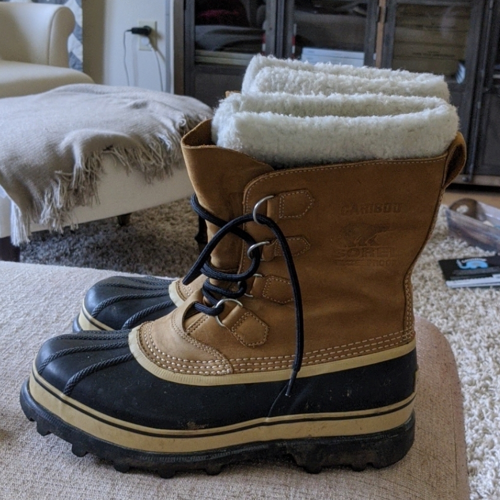 Men's pair of Sorel snow boots